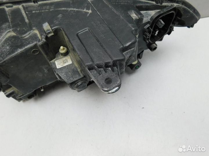 Фара правая Volvo XC90