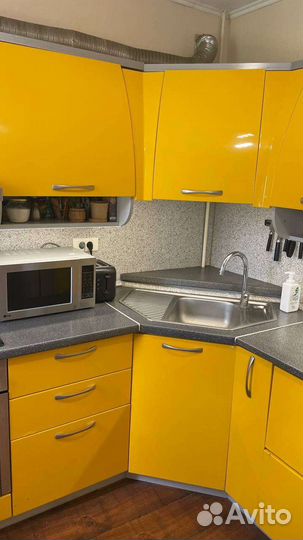 Угловой кухонный гарнитур