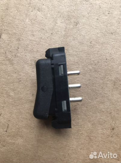 Кнопка включения света в салоне Мерседес W124(502)