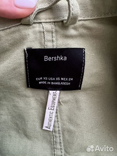 Легкая куртка Bershka