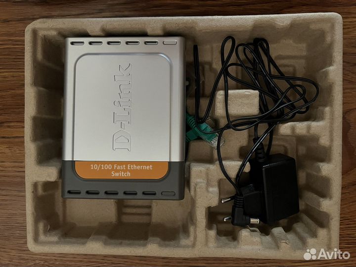 Коммутатор D-Link DES-1005D