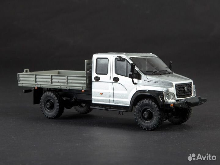 Масштабная модель газон Next (Наш Автопром 1:43)