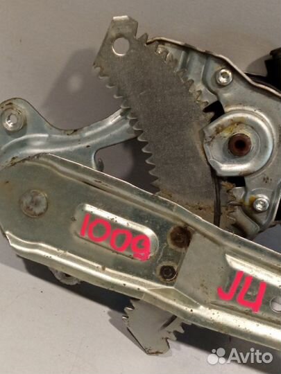 Стеклоподъемник задний правый Nissan Juke HR16