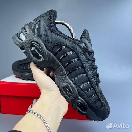 Nike Air Max Tailwind 4