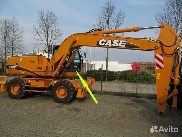 Стекло возле стелы(малое) на Case WX210