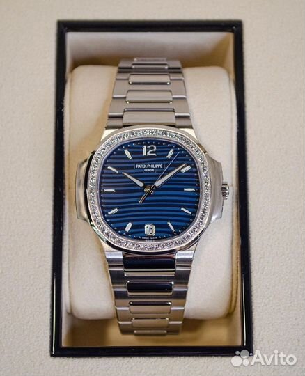 Часы Patek Philippe Nautilus 35 mm