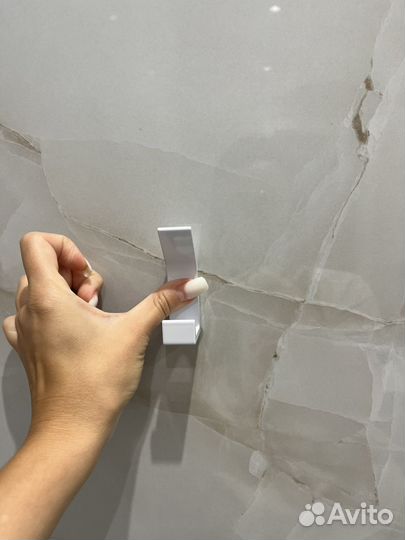 Крючки для ванной