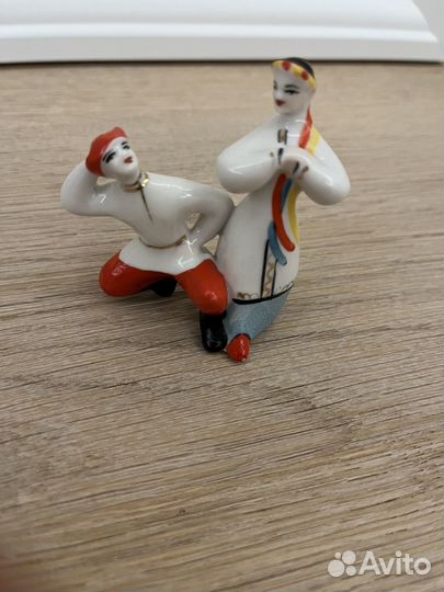 Фарфор СССР Полонне статуэтка Плящущая пара Гопак
