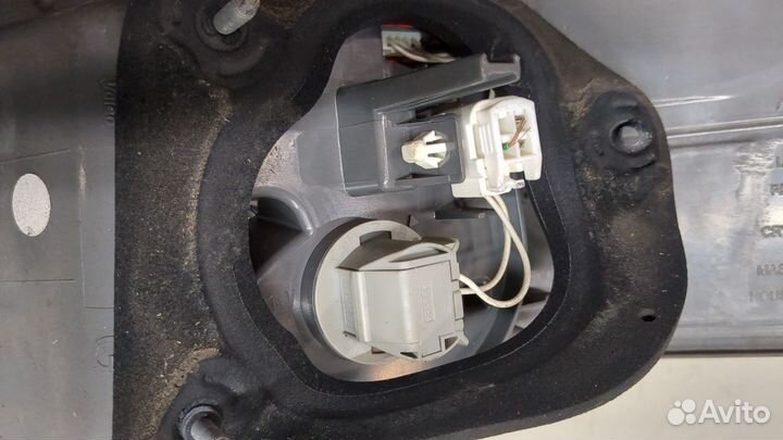 Фонарь (задний) Toyota Avensis 3, 2010