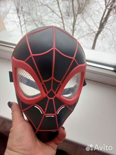 Маска человека паука