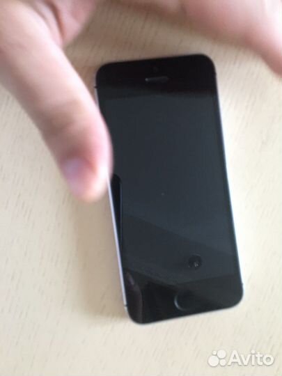 Телефон iPhone 5s