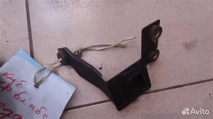 Кронштейн блока ABS Nissan Cube Z10 1998-2002