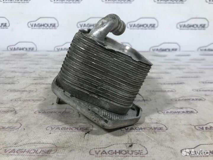 Радиатор масляный Audi A6 C6 3.2 AUK 2010