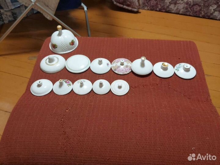 Молочник и ещё стекло, крышки и керамика(ссср)