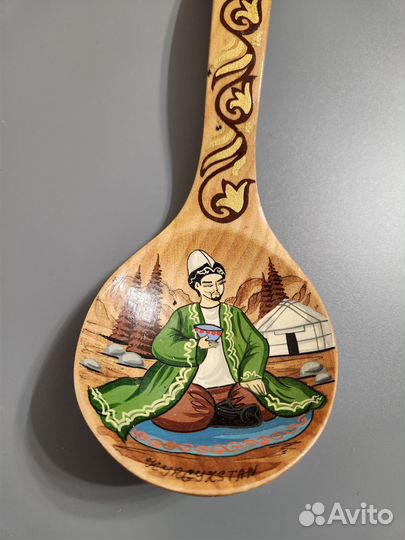 Сувенирная ложка из Киргизии новая