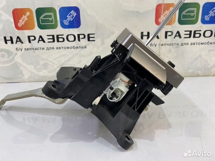 Селектор АКПП Toyota Land Cruiser 200 2UZ-FE 2010