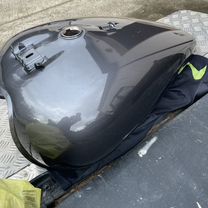 Продам бензобак Suzuki Boulevard m109