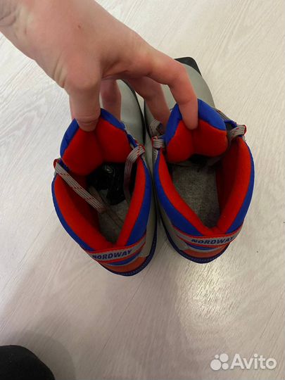 Лыжные ботинки