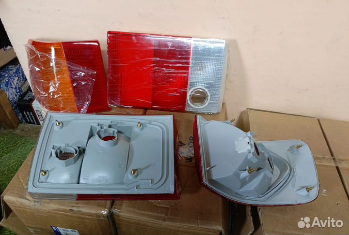 Фонарь в крышку багажника Аudi 100 c4