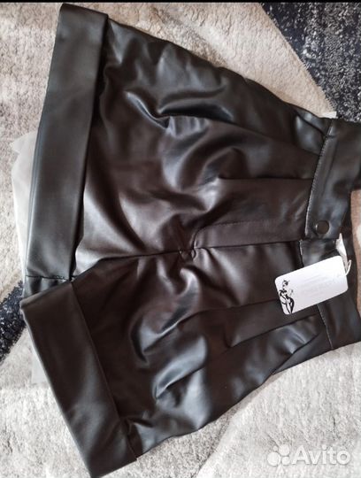 Шорты экокожа новые