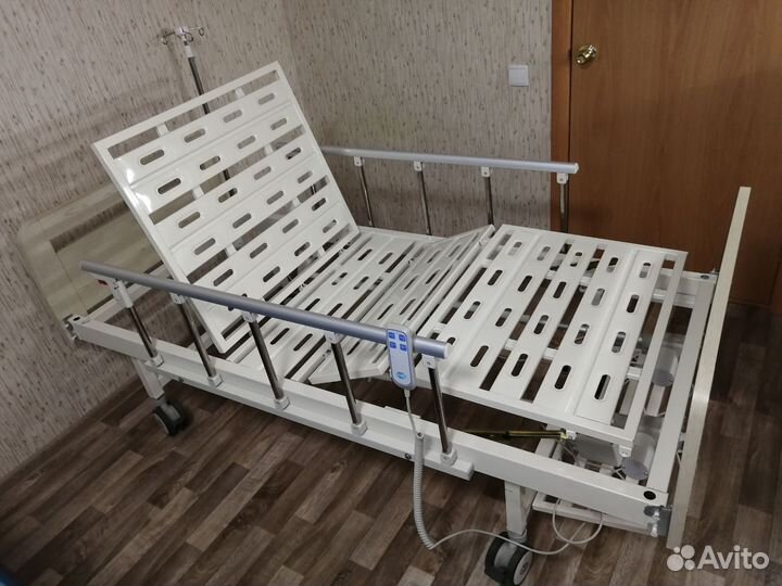 Кровать для лежачих больных с электроприводом