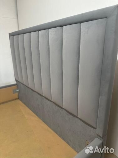 Стильная мягкая кровать