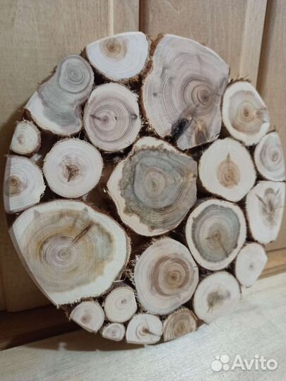 Подставка под горячее из можжевельника