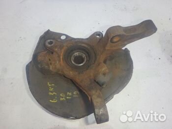 Кулак передний правый