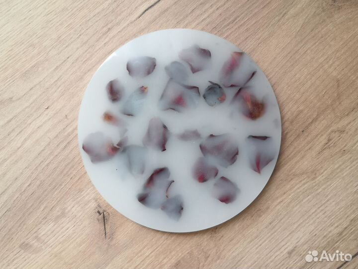 Декоративная подставка тарелка из эпоксидной смолы