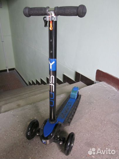 Самокат Yscoo