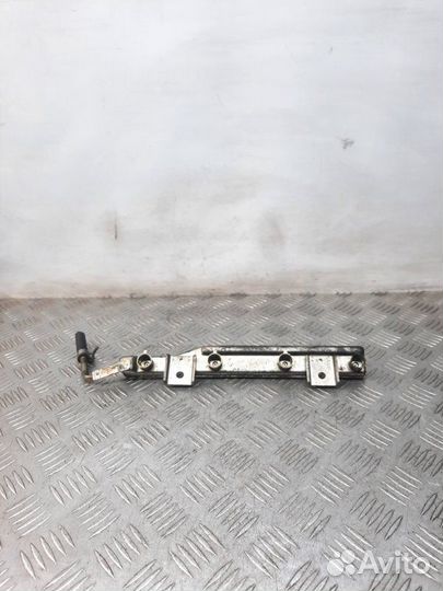 Топливная рампа Nissan Almera хэтчбэк 5 дв. 1.8