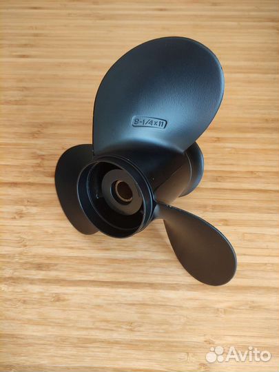 Гребной винт скоростной Suzuki 9.9 15