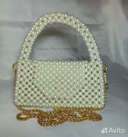 Сумка из акриловых бусин ручной работы