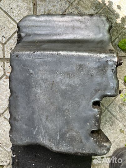 Картер масленный Мерседес 124/126 м103