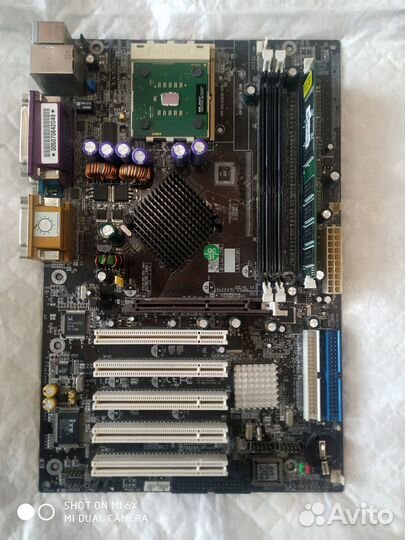 Материнская плата с процессором