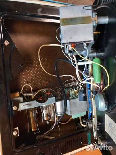 Проигрыватель пластинок Юность ламповый