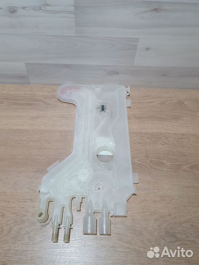 Теплообменник Bosch Артикул 687148