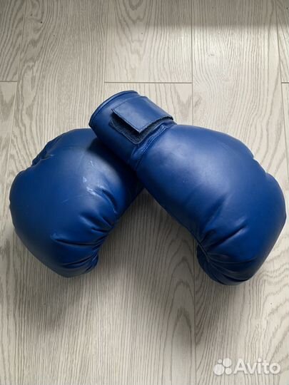 Боксерские перчатки
