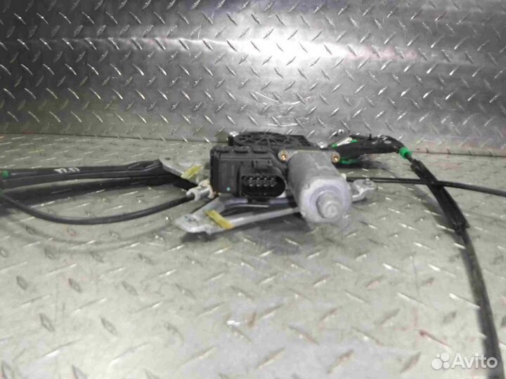 Стеклоподъемник электр. передний правый Audi A4 B5