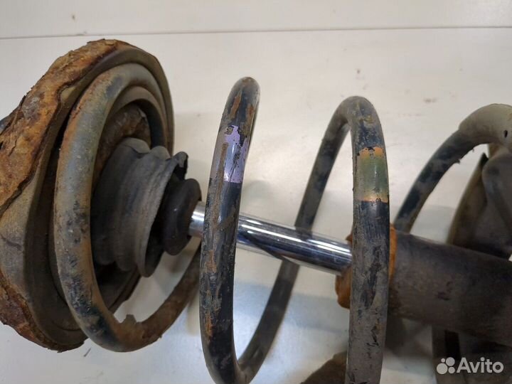 Амортизатор подвески Nissan X-Trail (T30), 2006