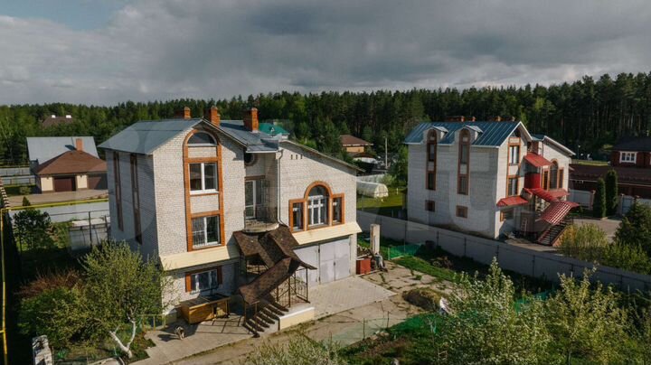 Коттедж 285 м² на участке 19,2 сот.