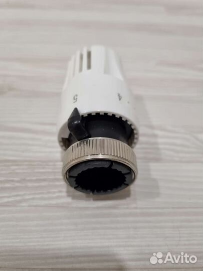 Термостатический элемент (термоголовка) Prado