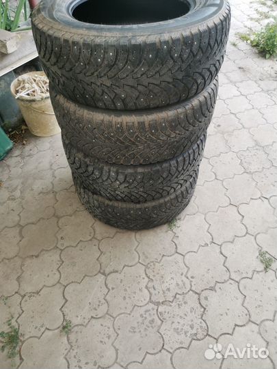 Nokian Tyres Hakkapeliitta 4 235/60 R16