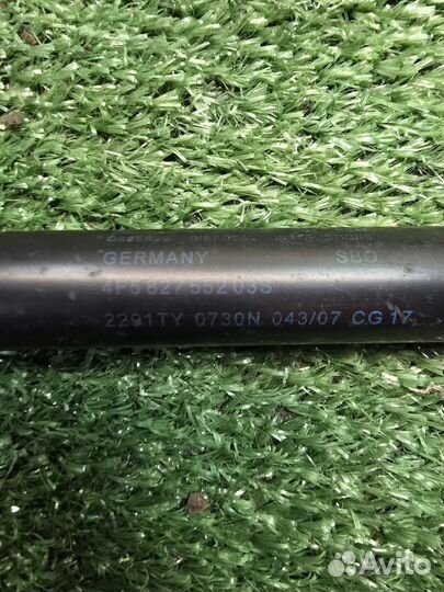 Амортизатор крышки багажника Audi A6 4F2/C6