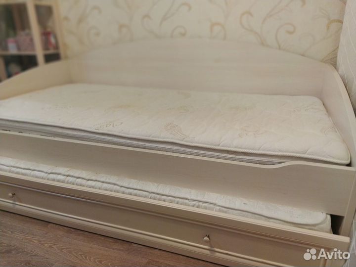 Кровать подростковая