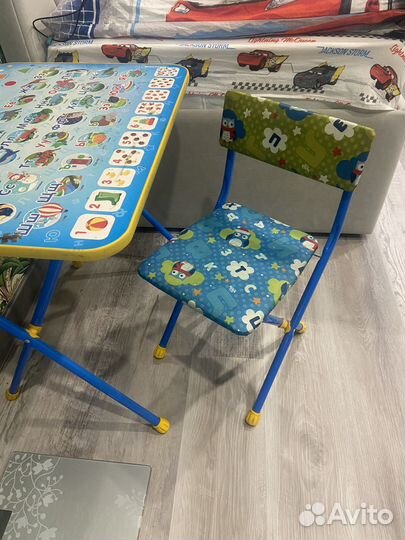 Детский столик