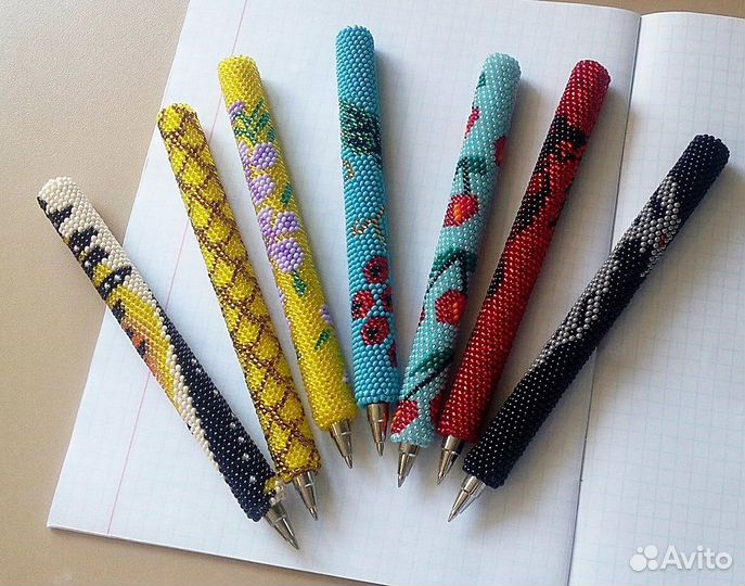 Сувенирные ручки из бисера