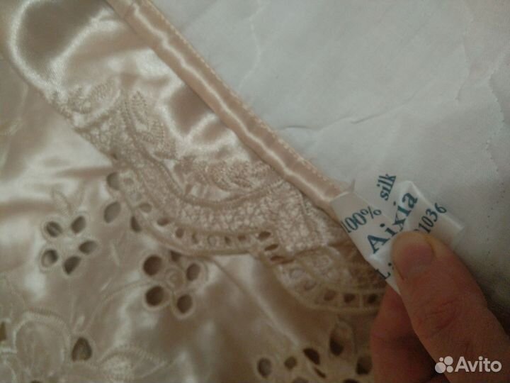 Покрывало атласное с двумя чехлами для подушек