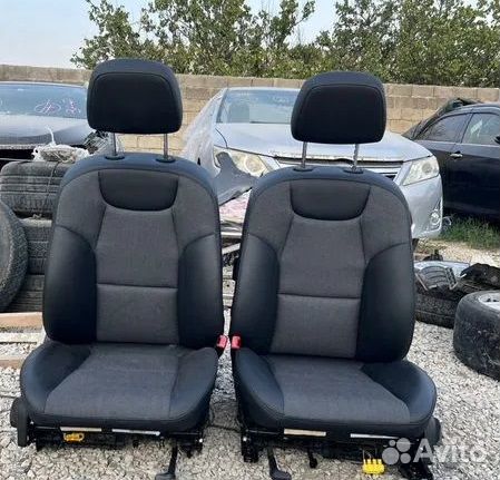 Сиденье переднее Mercedes W204