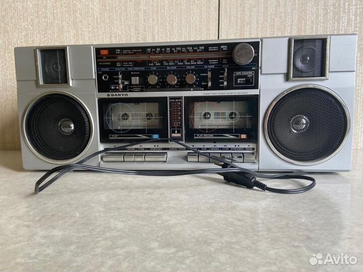 Музыкальный центр « sanyo”